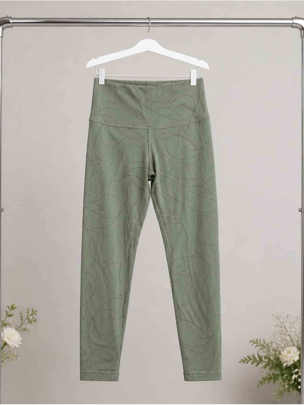 Lululemon Olive Green Align High Rise High-Waist Printed Crop Leggings 23”